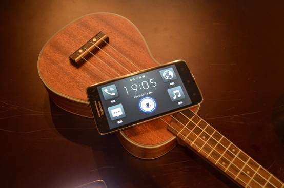 《国际电子商情》联想近日发布的高端子品牌VIBE-X